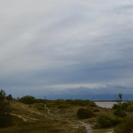 Kotedzas Melnrageje *