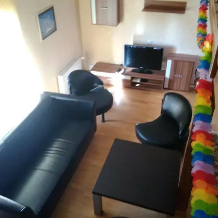 Ferienhaus Kotedzas Melnrageje